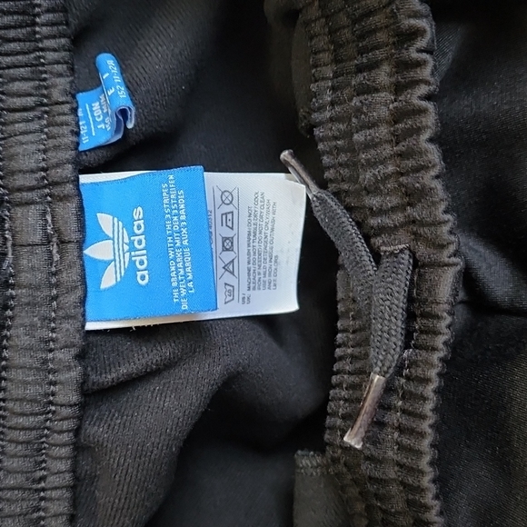 Adidas Kids Essential Black 3 Stripe Tracksuit Bottoms - Picture 7 of 9